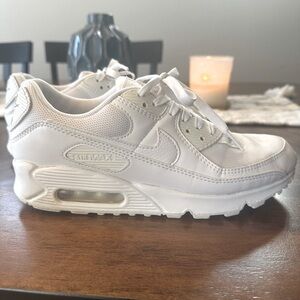 Nike Air Max 90’s All White 🤍
